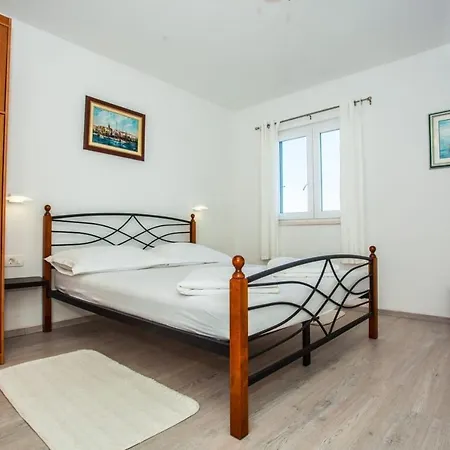 Holiday home Family Friendly House With A Swimming Pool Lokva Rogoznica, Omis - 4328