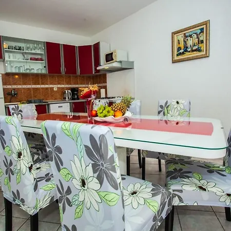 Family Friendly House With A Swimming Pool Lokva Rogoznica, Omis - 4328 Lokva Rogoznica