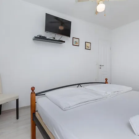 Casa vacanze Family Friendly House With A Swimming Pool Rogoznica, Omis - 4328 Lokva Rogoznica