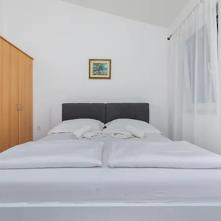 Casa vacanze Family Friendly House With A Swimming Pool Rogoznica, Omis - 4328 Lokva Rogoznica