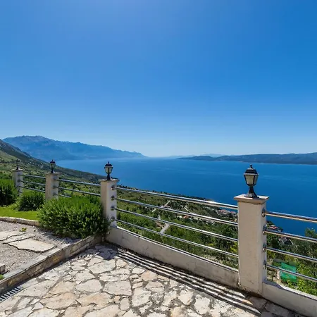 Family Friendly House With A Swimming Pool Rogoznica, Omis - 4328 Casa vacanze